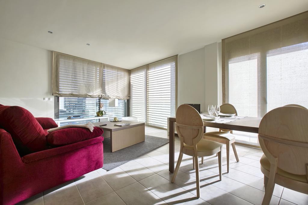 פיגוארז Apartaments Terraza Figueres מראה חיצוני תמונה