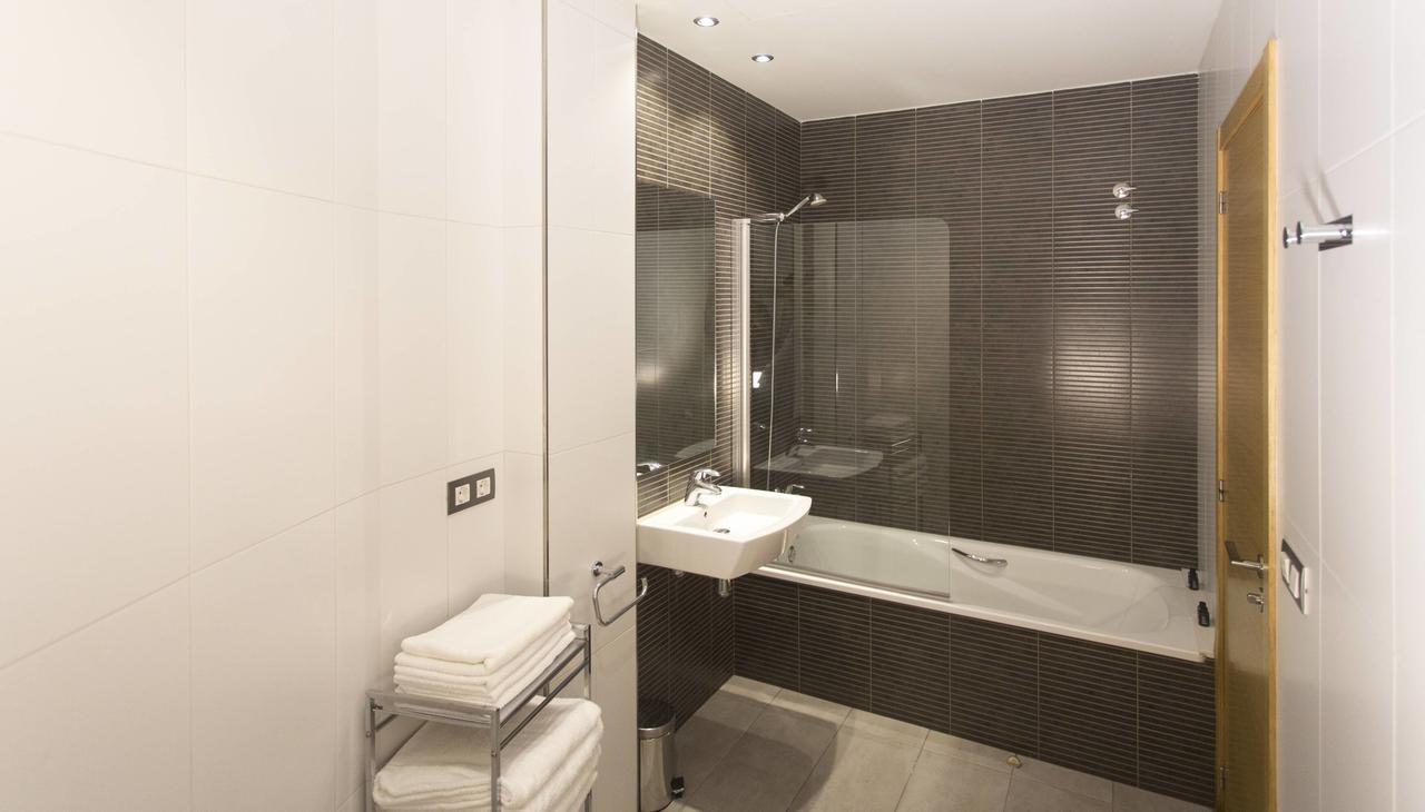 פיגוארז Apartaments Terraza Figueres מראה חיצוני תמונה